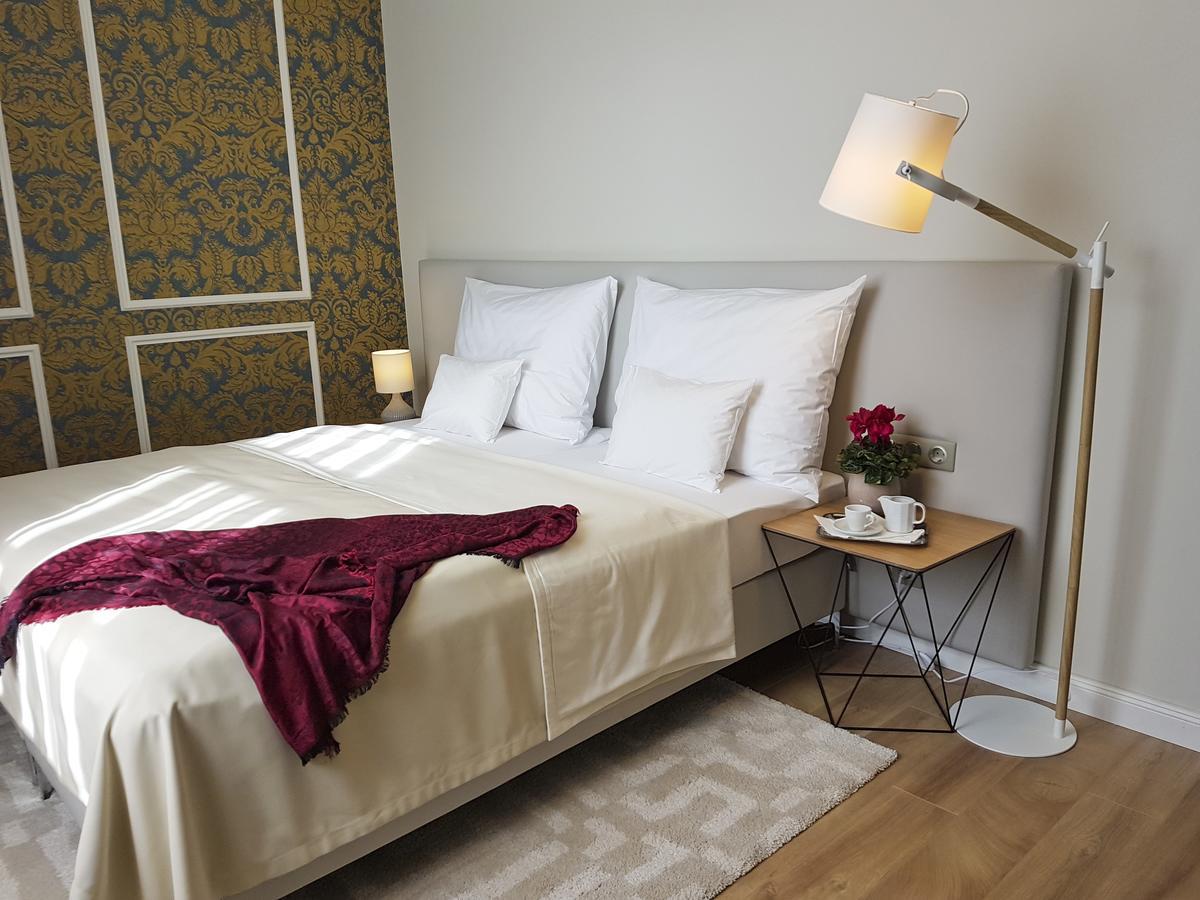 Ditlin Boutique Hotel Pápa Extérieur photo